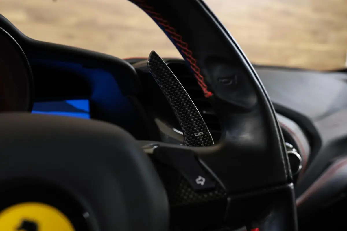 3.9 HELE|Akrapovic|Lift|RacingSeats|Carbon|