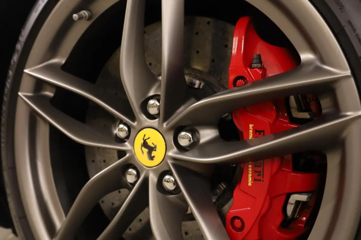 3.9 HELE|Akrapovic|Lift|RacingSeats|Carbon|