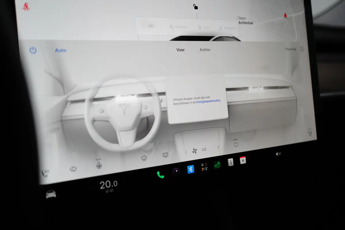 Performance 75KWH AWD | SOH 93,7% | Pano | Stoel- Stuurverwarming | Elek. Stoelen | Achteruitrijcamera | Achteruitrijcamera | Glazen dak vast | Rijassistent-systeem Autopilot (Basic)