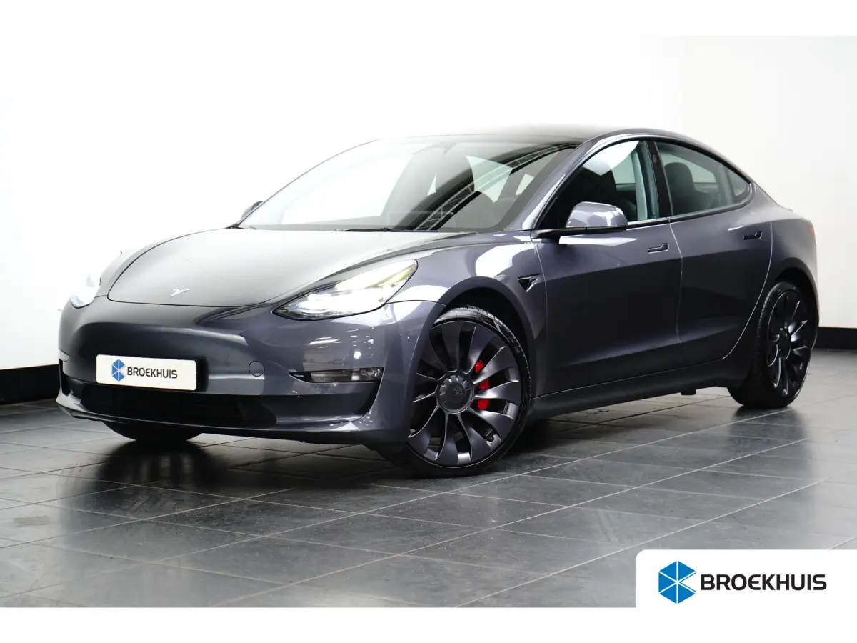 Performance 75KWH AWD | SOH 93,7% | Pano | Stoel- Stuurverwarming | Elek. Stoelen | Achteruitrijcamera | Achteruitrijcamera | Glazen dak vast | Rijassistent-systeem Autopilot (Basic)