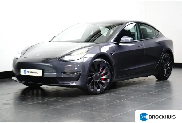 Performance 75KWH AWD | SOH 93,7% | Pano | Stoel- Stuurverwarming | Elek. Stoelen | Achteruitrijcamera | Achteruitrijcamera | Glazen dak vast | Rijassistent-systeem Autopilot (Basic)