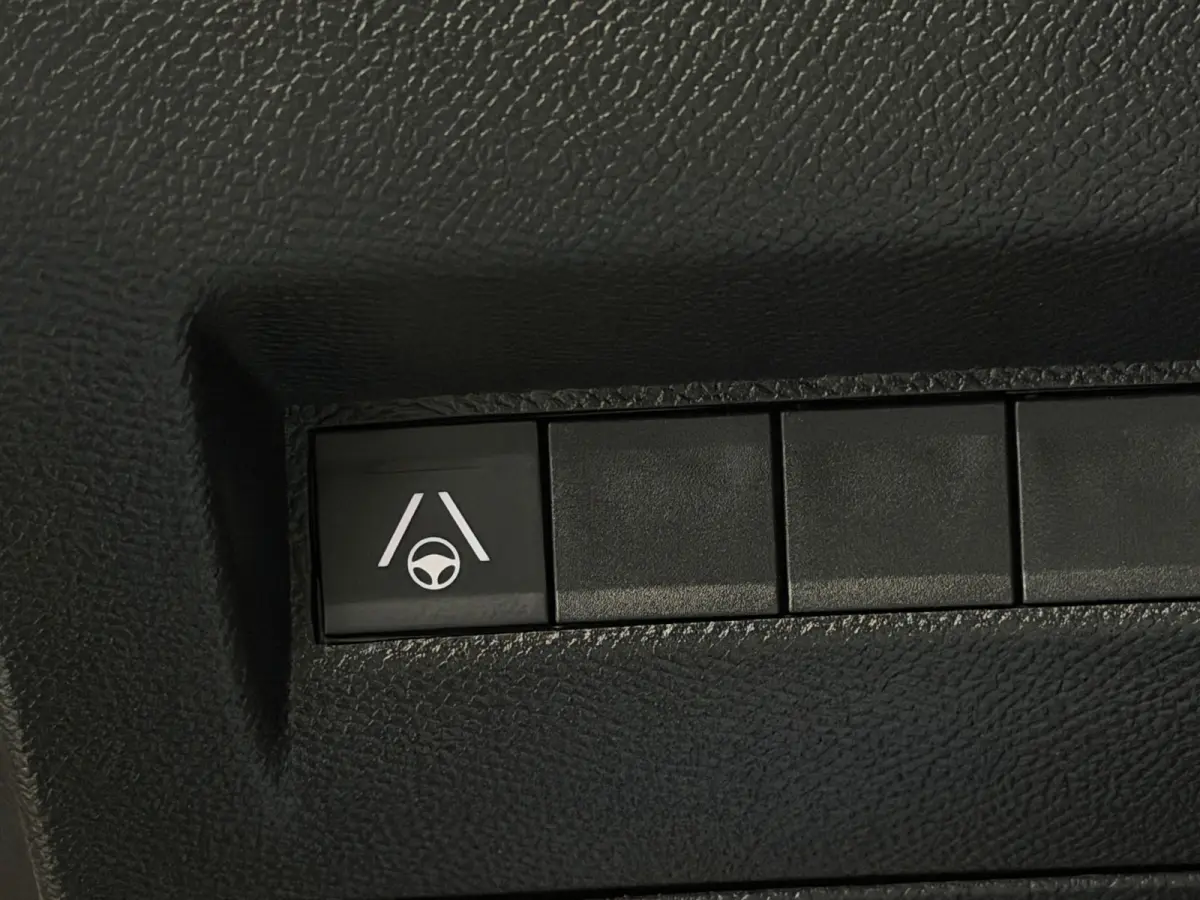 1.2 Hybrid 145 GT CarPlay 360° Camera