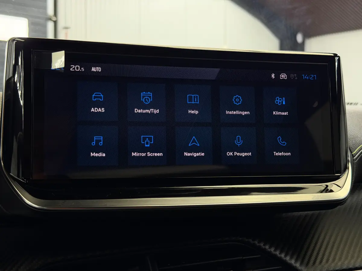 1.2 Hybrid 145 GT CarPlay 360° Camera