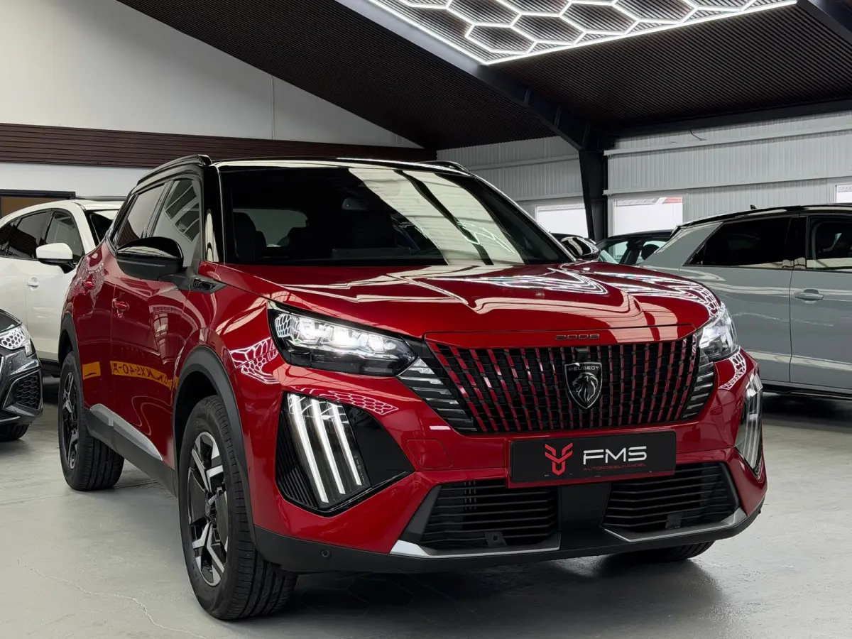 1.2 Hybrid 145 GT CarPlay 360° Camera