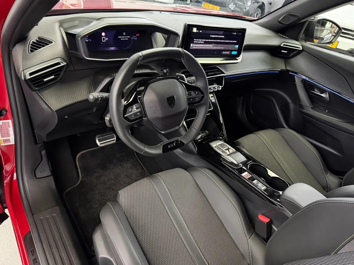 1.2 Hybrid 145 GT CarPlay 360° Camera