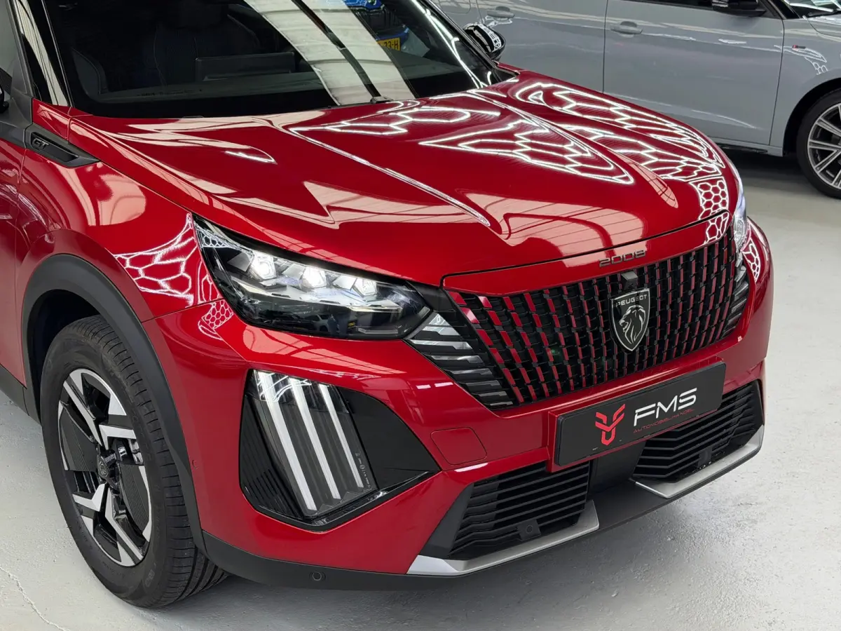 1.2 Hybrid 145 GT CarPlay 360° Camera