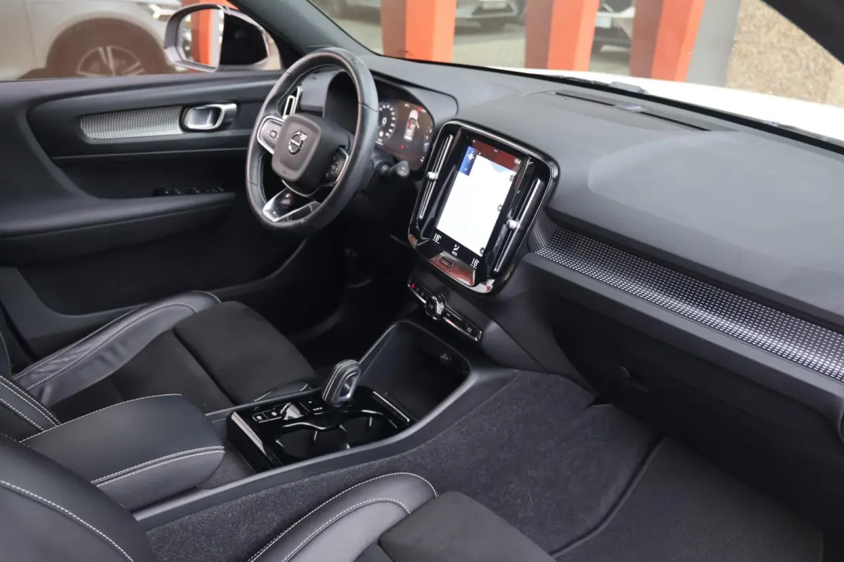 T5 R-Design | Parkeercamera | Trekhaak | Keyless