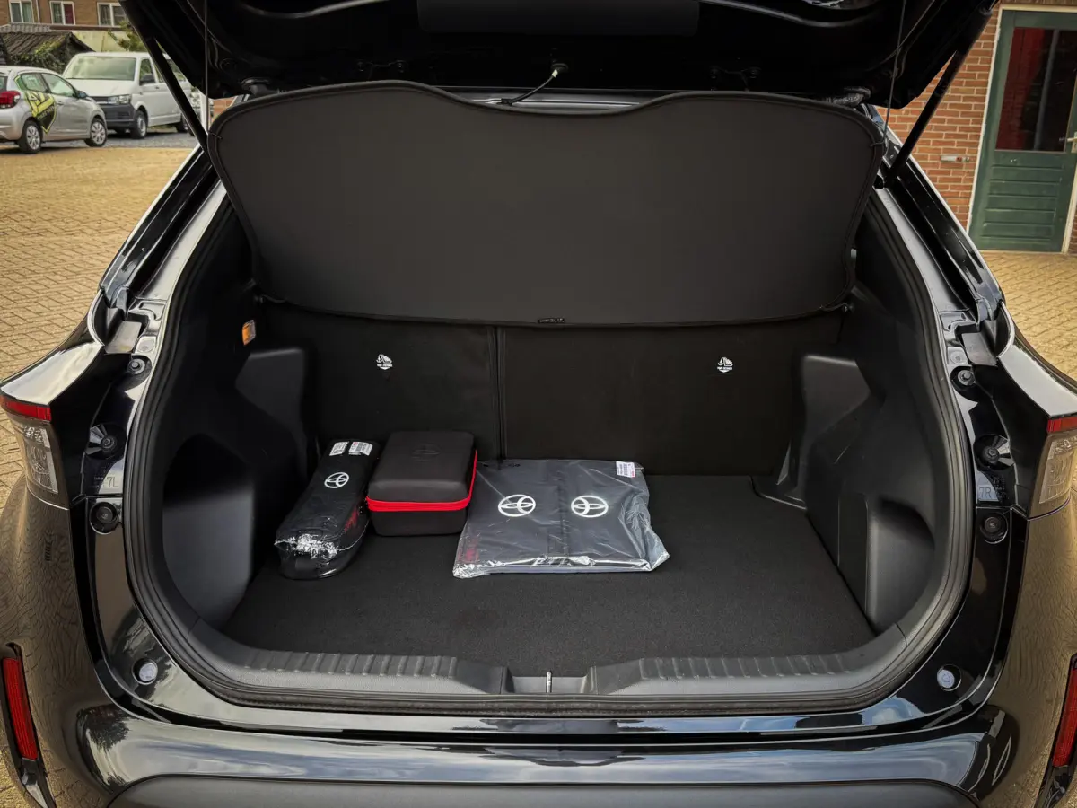 1.5 Hybrid 130 Dynamic - facelift! - Stoel/ stuurverw. Airco, Cruise, Apple Carplay + Android Auto, Achteruitrijcam!