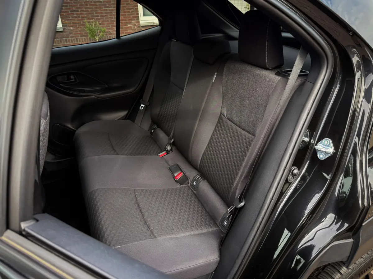 1.5 Hybrid 130 Dynamic - facelift! - Stoel/ stuurverw. Airco, Cruise, Apple Carplay + Android Auto, Achteruitrijcam!