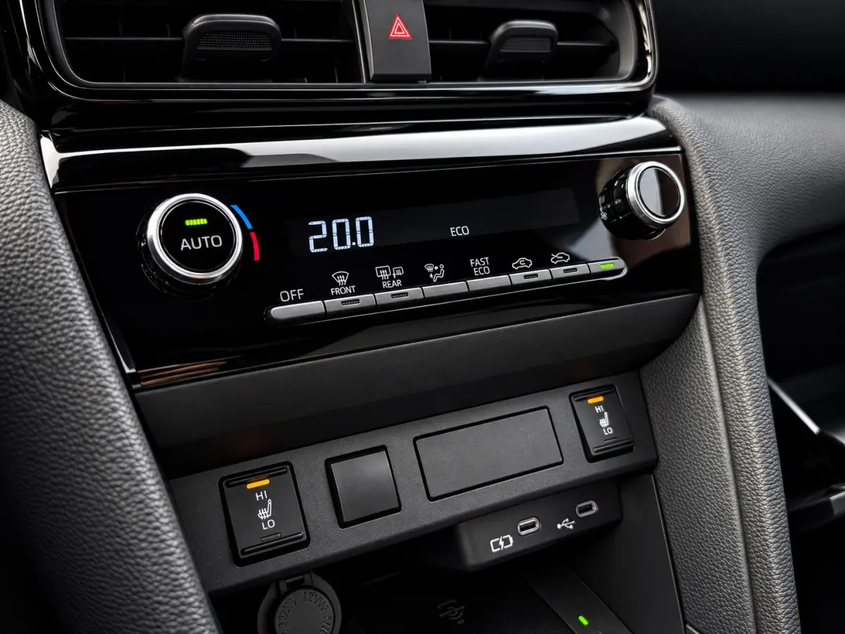 1.5 Hybrid 130 Dynamic - facelift! - Stoel/ stuurverw. Airco, Cruise, Apple Carplay + Android Auto, Achteruitrijcam!