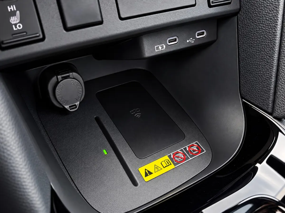 1.5 Hybrid 130 Dynamic - facelift! - Stoel/ stuurverw. Airco, Cruise, Apple Carplay + Android Auto, Achteruitrijcam!