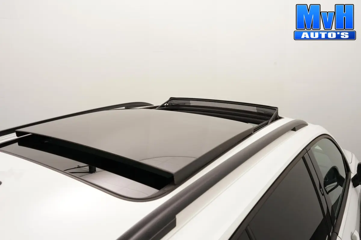 1.4 TSI PHEV R-Line|CUSTOM|PANO|SOH.98.6%