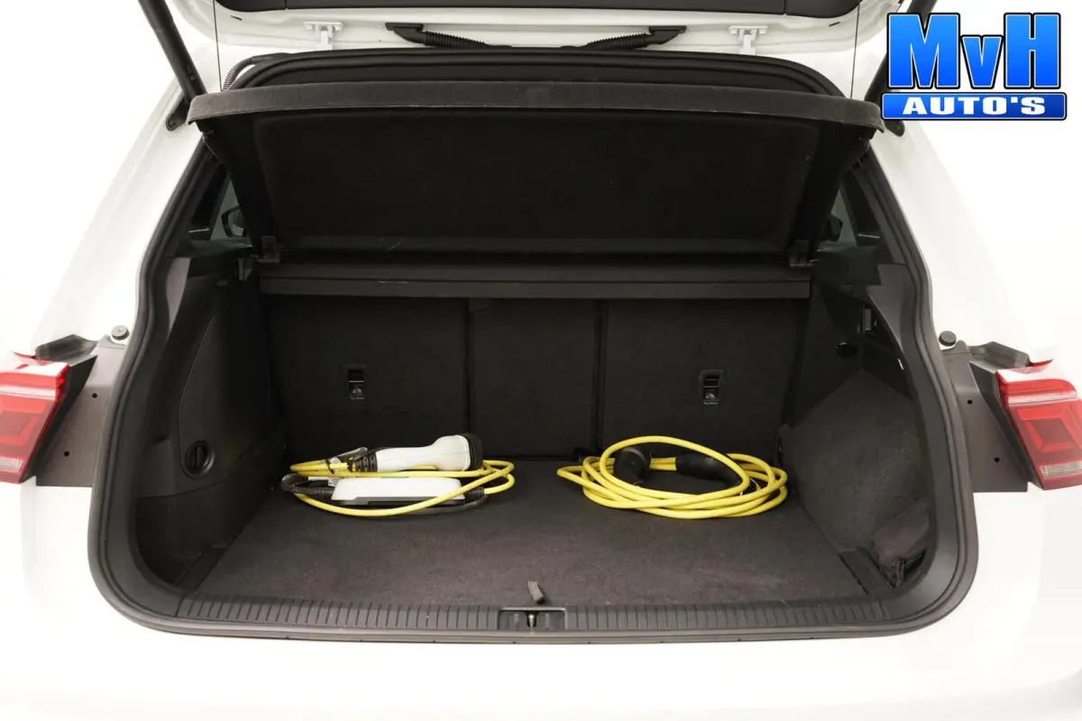 1.4 TSI PHEV R-Line|CUSTOM|PANO|SOH.98.6%