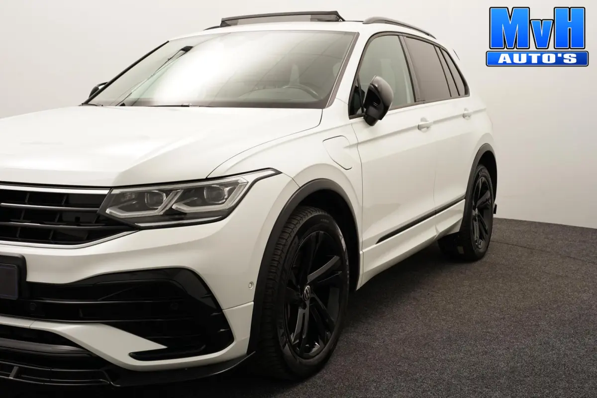 1.4 TSI PHEV R-Line|CUSTOM|PANO|SOH.98.6%