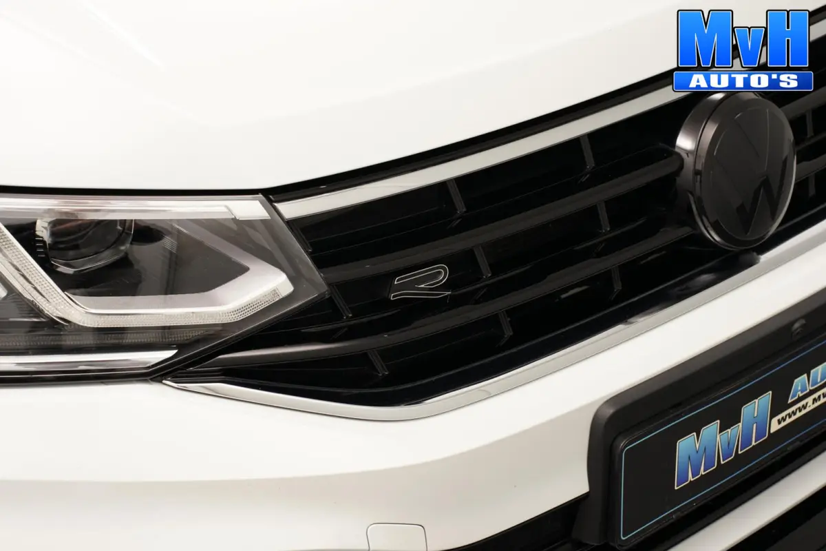 1.4 TSI PHEV R-Line|CUSTOM|PANO|SOH.98.6%