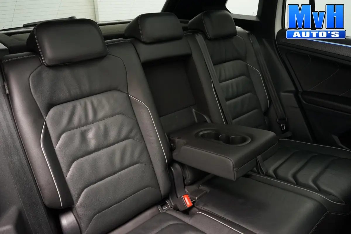 1.4 TSI PHEV R-Line|CUSTOM|PANO|SOH.98.6%