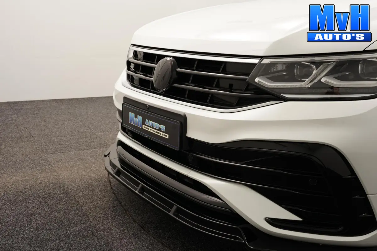 1.4 TSI PHEV R-Line|CUSTOM|PANO|SOH.98.6%