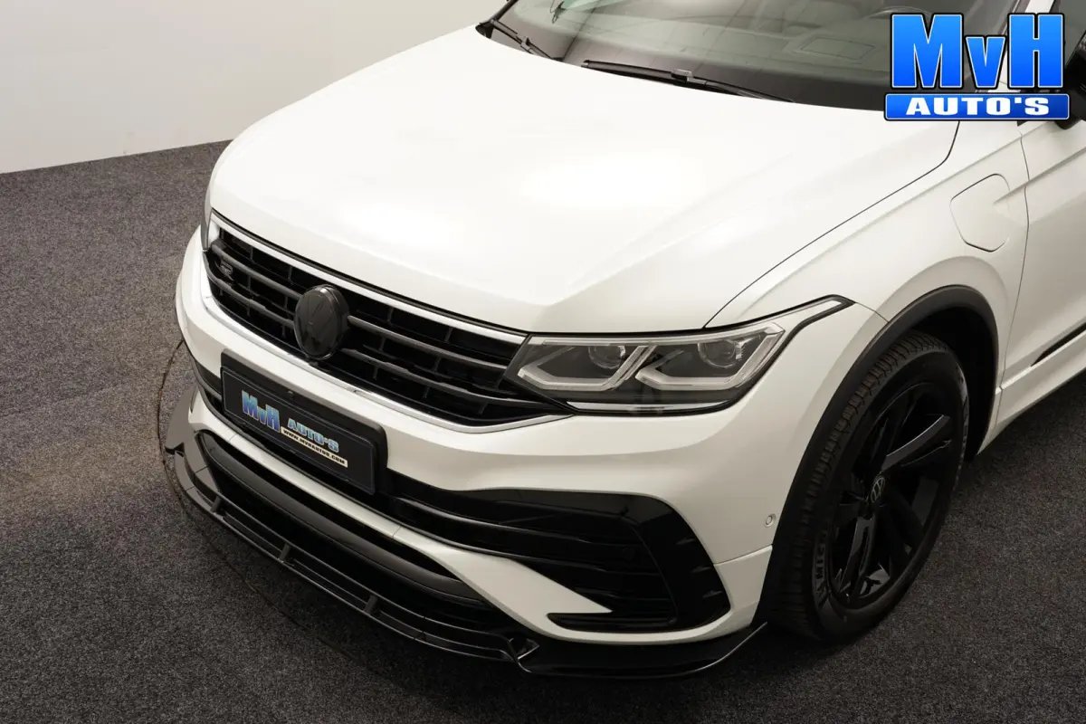 1.4 TSI PHEV R-Line|CUSTOM|PANO|SOH.98.6%