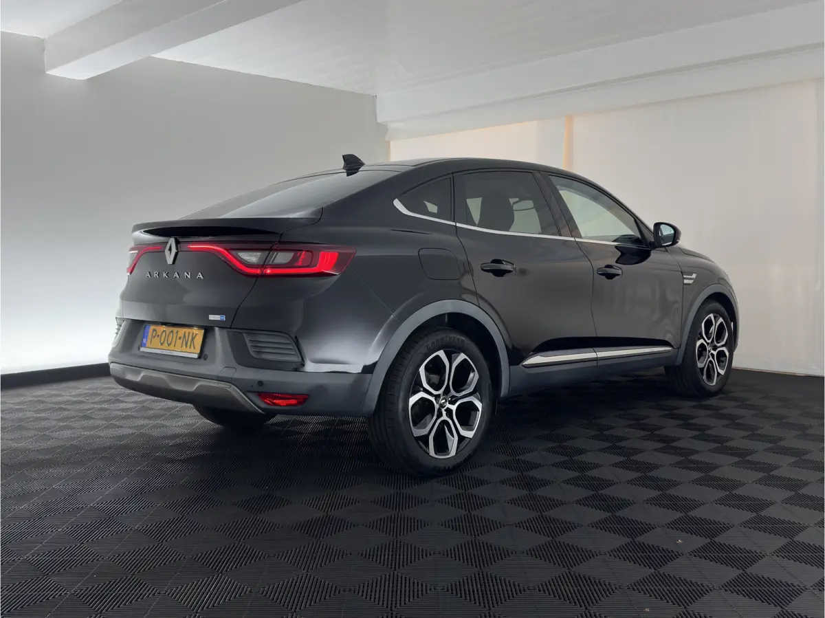 1.6 E-Tech Hybrid 145 Intens (INCL-BTW) Aut. *LEATHER-FABRIC | FULL-LED | DIGI-COCKPIT | LANE-ASSIST | BLINDSPOT | NAVI-FULLMAP | AMBIENTLIGHT | CAMERA | KEYLESS | DAB+ | COMFORTSEATS | PRIV