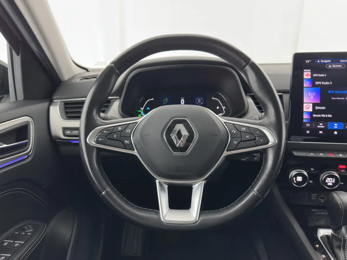 1.6 E-Tech Hybrid 145 Intens (INCL-BTW) Aut. *LEATHER-FABRIC | FULL-LED | DIGI-COCKPIT | LANE-ASSIST | BLINDSPOT | NAVI-FULLMAP | AMBIENTLIGHT | CAMERA | KEYLESS | DAB+ | COMFORTSEATS | PRIV