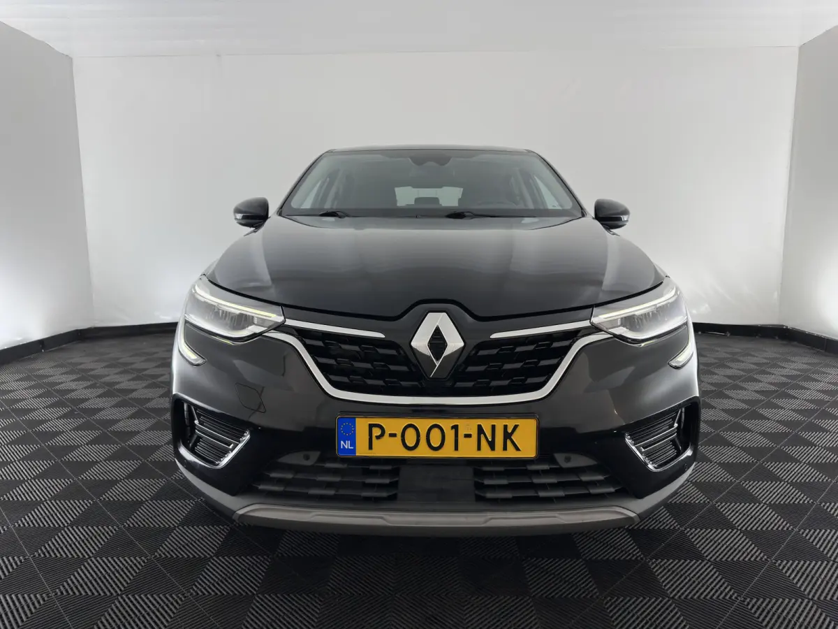 1.6 E-Tech Hybrid 145 Intens (INCL-BTW) Aut. *LEATHER-FABRIC | FULL-LED | DIGI-COCKPIT | LANE-ASSIST | BLINDSPOT | NAVI-FULLMAP | AMBIENTLIGHT | CAMERA | KEYLESS | DAB+ | COMFORTSEATS | PRIV
