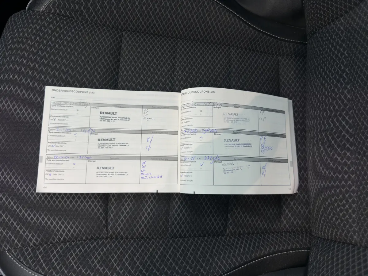 1.6 E-Tech Hybrid 145 Intens (INCL-BTW) Aut. *LEATHER-FABRIC | FULL-LED | DIGI-COCKPIT | LANE-ASSIST | BLINDSPOT | NAVI-FULLMAP | AMBIENTLIGHT | CAMERA | KEYLESS | DAB+ | COMFORTSEATS | PRIV