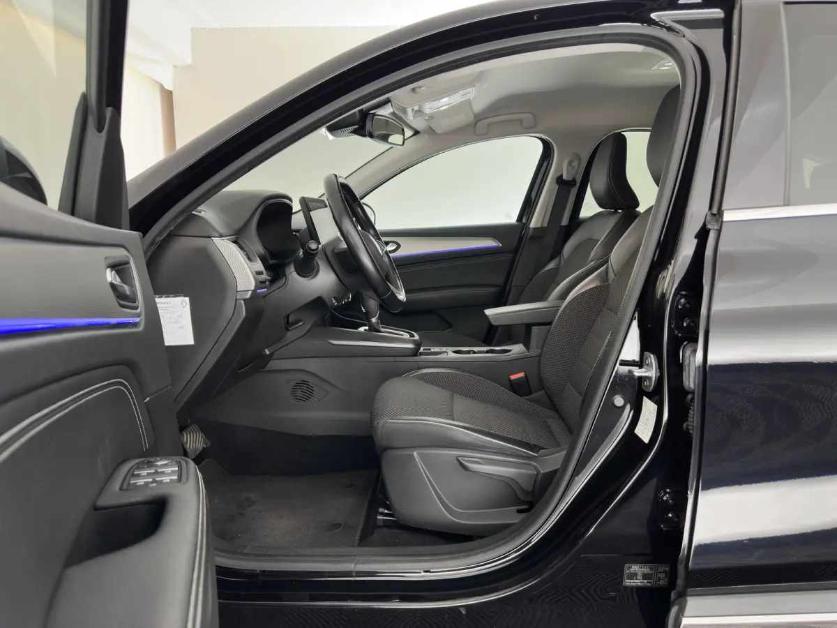 1.6 E-Tech Hybrid 145 Intens (INCL-BTW) Aut. *LEATHER-FABRIC | FULL-LED | DIGI-COCKPIT | LANE-ASSIST | BLINDSPOT | NAVI-FULLMAP | AMBIENTLIGHT | CAMERA | KEYLESS | DAB+ | COMFORTSEATS | PRIV