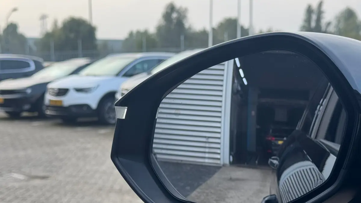 1.6 TURBO PLUG-IN HYBRID 195PK ULTIMATE GS AUTOMAAT / NAVI / LEDER / CLIMA / FULL-LED / PDC / KEYLESS / AFN. TREKHAAK / 19" LMV / PANO. DAK / ADAPT. CRUISE / 1E EIGENAAR / NIEUWSTAAT !!