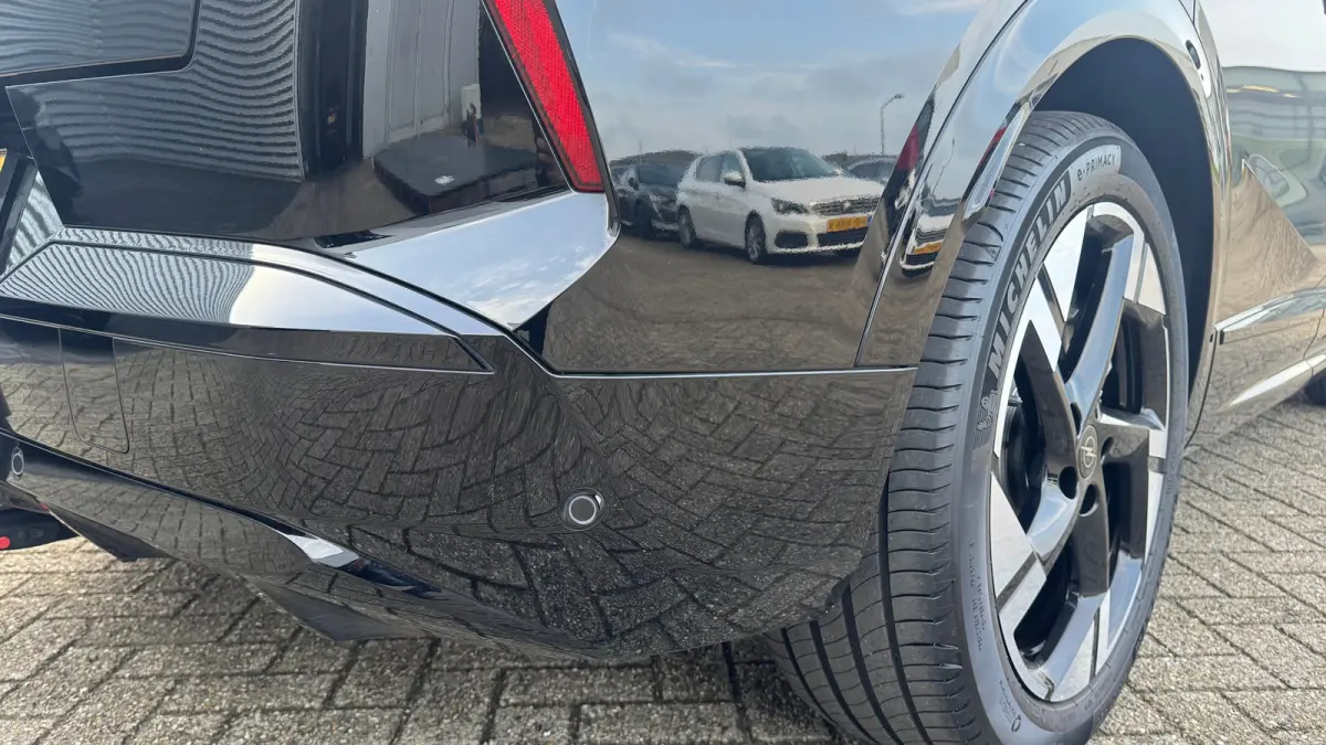 1.6 TURBO PLUG-IN HYBRID 195PK ULTIMATE GS AUTOMAAT / NAVI / LEDER / CLIMA / FULL-LED / PDC / KEYLESS / AFN. TREKHAAK / 19" LMV / PANO. DAK / ADAPT. CRUISE / 1E EIGENAAR / NIEUWSTAAT !!