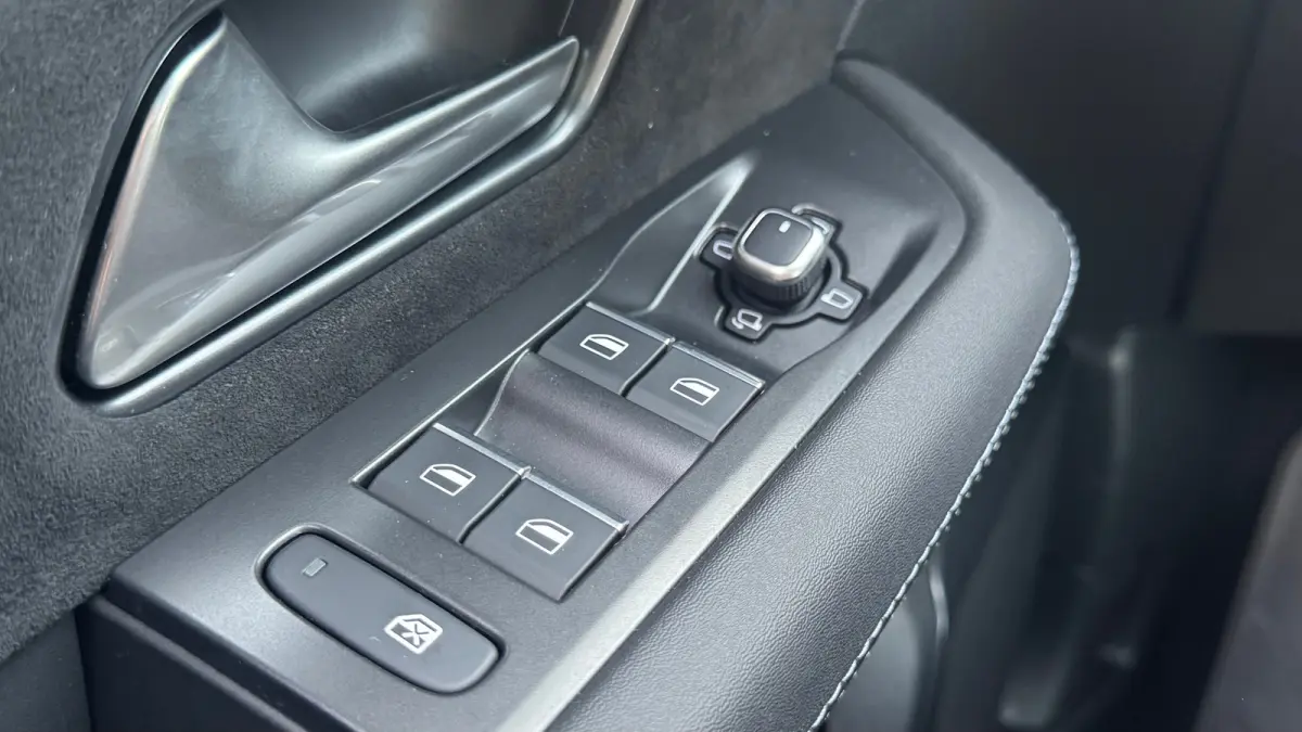 1.6 TURBO PLUG-IN HYBRID 195PK ULTIMATE GS AUTOMAAT / NAVI / LEDER / CLIMA / FULL-LED / PDC / KEYLESS / AFN. TREKHAAK / 19" LMV / PANO. DAK / ADAPT. CRUISE / 1E EIGENAAR / NIEUWSTAAT !!