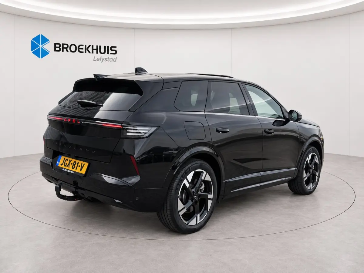 1.6 TURBO PLUG-IN HYBRID 195PK ULTIMATE GS AUTOMAAT / NAVI / LEDER / CLIMA / FULL-LED / PDC / KEYLESS / AFN. TREKHAAK / 19" LMV / PANO. DAK / ADAPT. CRUISE / 1E EIGENAAR / NIEUWSTAAT !!