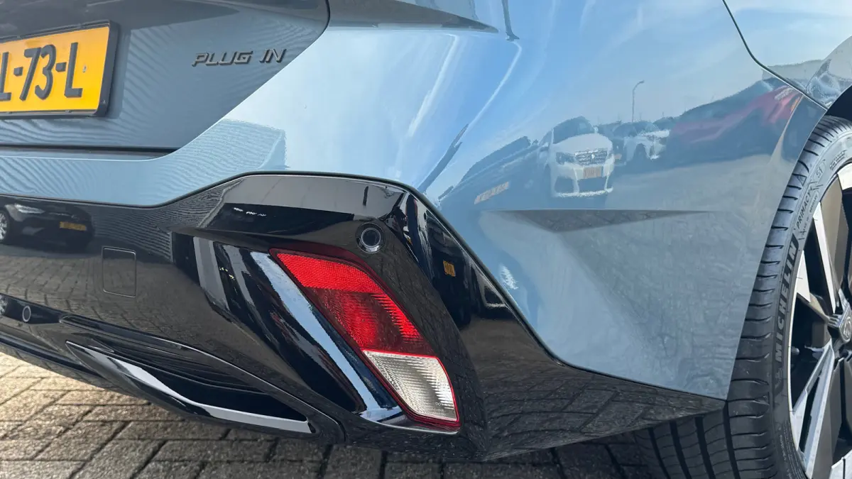 1.6 PLUG-IN HYBRID 195PK GT PACK AUTOMAAT / NAVI / LEDER / CLIMA / PDC / 18" LMV / CAMERA / KEYLESS / FULL-LED / WINTERPAKKET / APPLE CARPLAY / ADAPT. CRUISECONTROL / 1E EIGENAAR / FULL OPTI