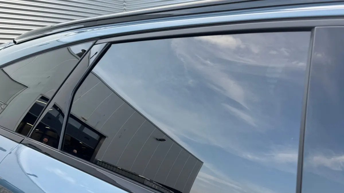 1.6 PLUG-IN HYBRID 195PK GT PACK AUTOMAAT / NAVI / LEDER / CLIMA / PDC / 18" LMV / CAMERA / KEYLESS / FULL-LED / WINTERPAKKET / APPLE CARPLAY / ADAPT. CRUISECONTROL / 1E EIGENAAR / FULL OPTI