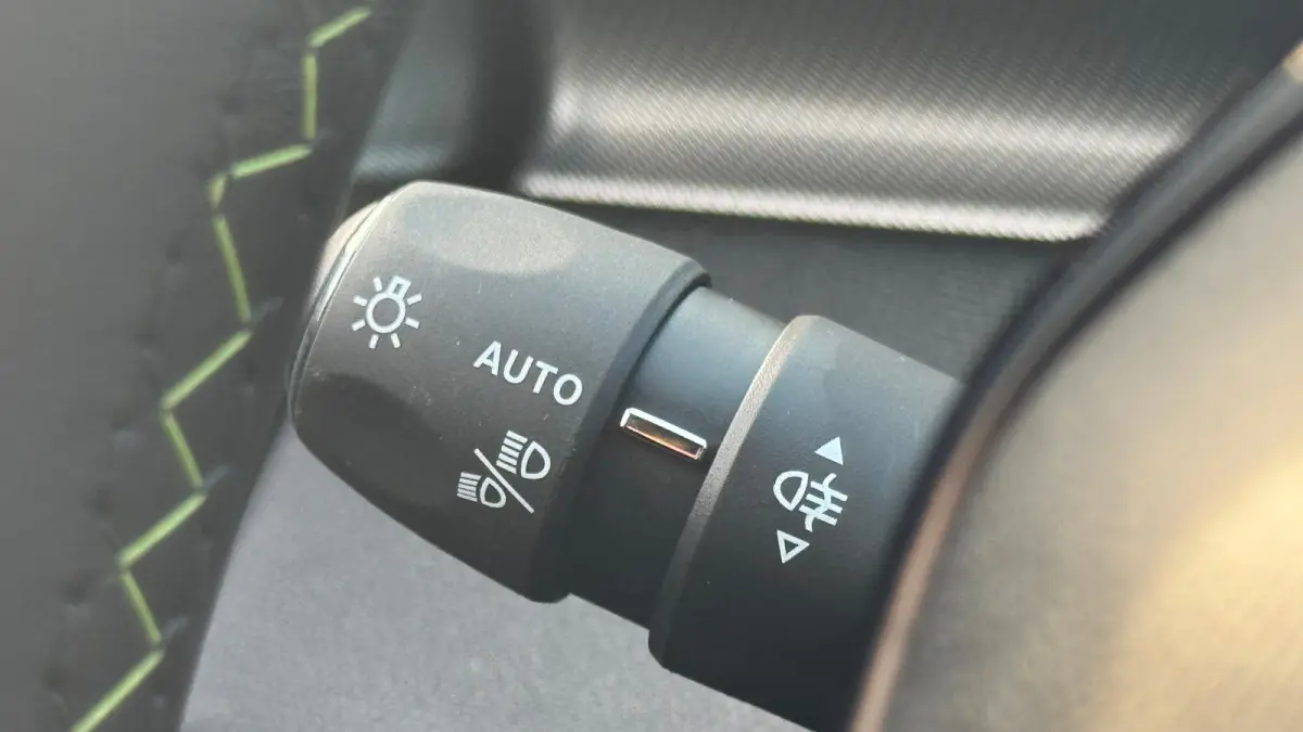 1.6 PLUG-IN HYBRID 195PK GT PACK AUTOMAAT / NAVI / LEDER / CLIMA / PDC / 18" LMV / CAMERA / KEYLESS / FULL-LED / WINTERPAKKET / APPLE CARPLAY / ADAPT. CRUISECONTROL / 1E EIGENAAR / FULL OPTI