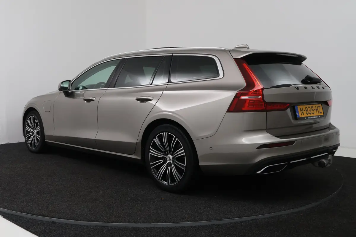 2.0 T6 Recharge AWD Inscription (PANORAMADAK, TREKHAAK, CAMERA, STOELVERWARMING, ELEKTR STOELEN)