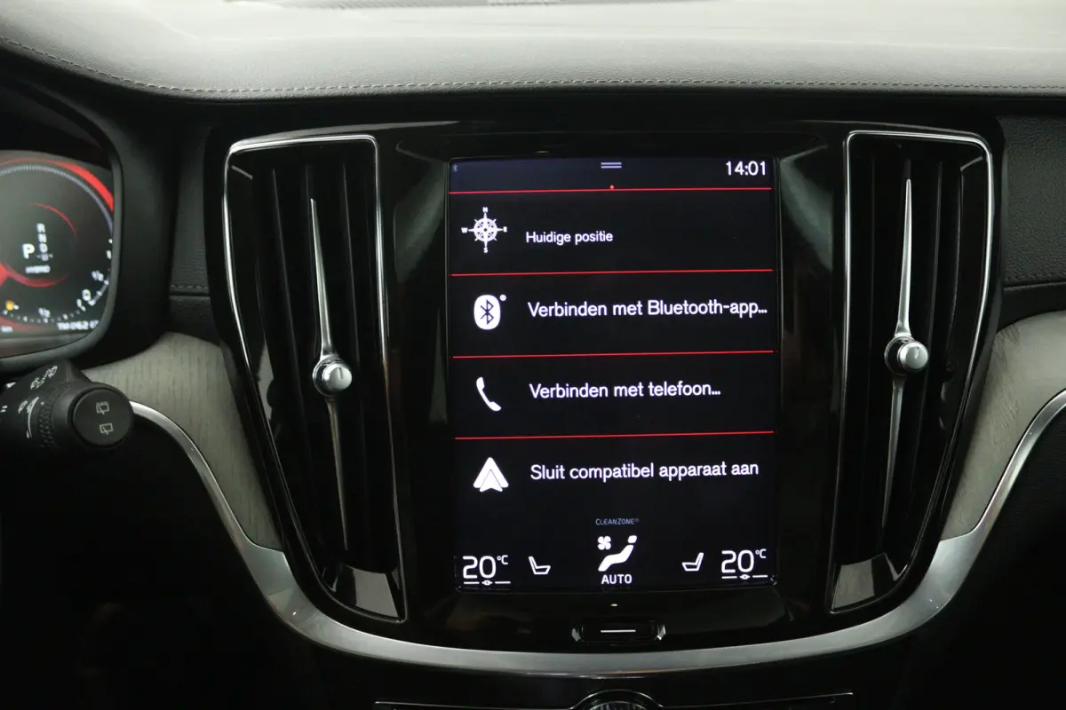 2.0 T6 Recharge AWD Inscription (PANORAMADAK, TREKHAAK, CAMERA, STOELVERWARMING, ELEKTR STOELEN)