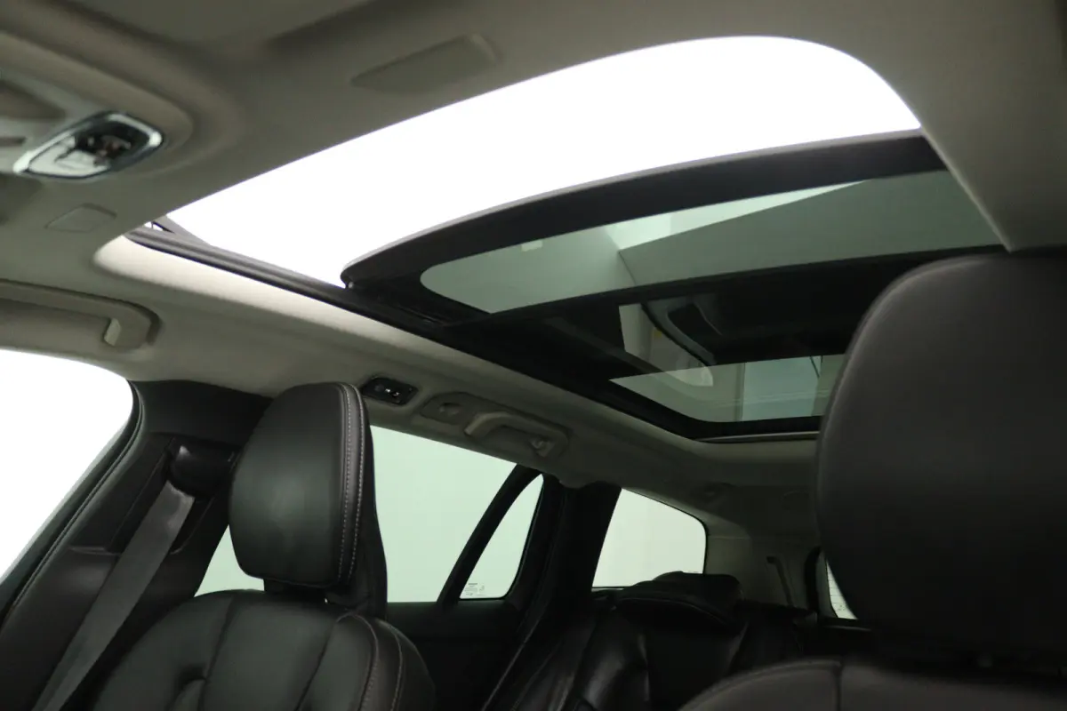 2.0 T6 Recharge AWD Inscription (PANORAMADAK, TREKHAAK, CAMERA, STOELVERWARMING, ELEKTR STOELEN)