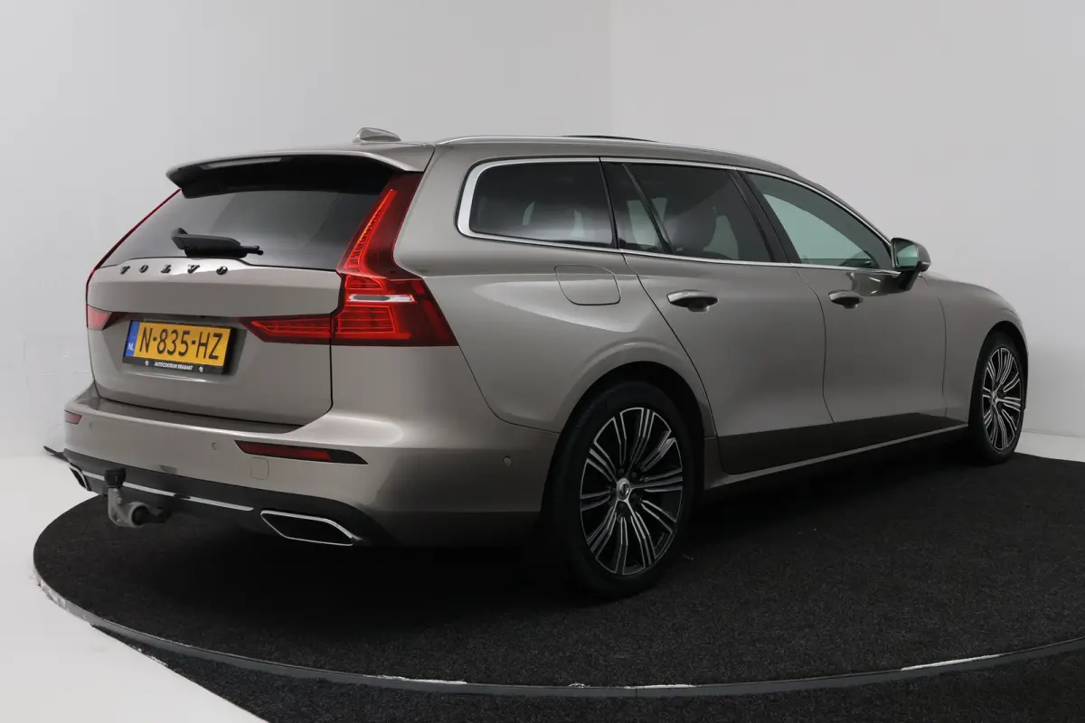2.0 T6 Recharge AWD Inscription (PANORAMADAK, TREKHAAK, CAMERA, STOELVERWARMING, ELEKTR STOELEN)