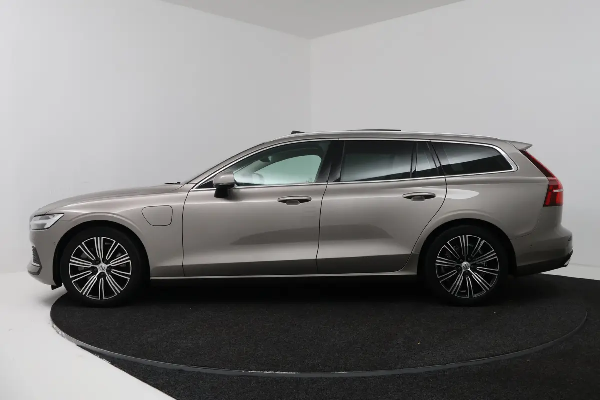 2.0 T6 Recharge AWD Inscription (PANORAMADAK, TREKHAAK, CAMERA, STOELVERWARMING, ELEKTR STOELEN)