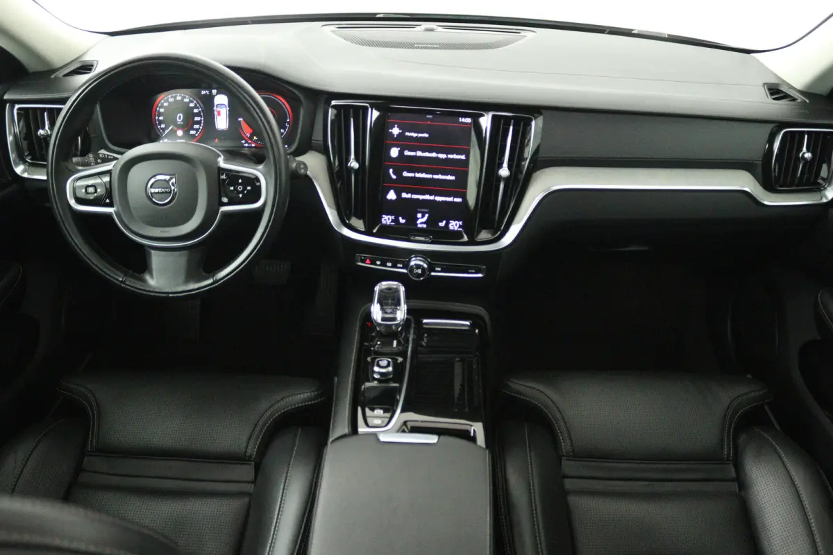 2.0 T6 Recharge AWD Inscription (PANORAMADAK, TREKHAAK, CAMERA, STOELVERWARMING, ELEKTR STOELEN)