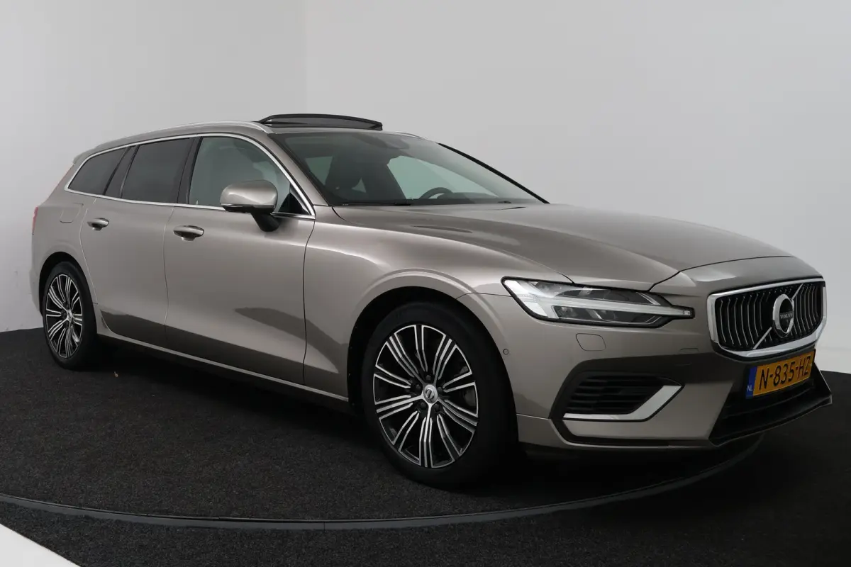 2.0 T6 Recharge AWD Inscription (PANORAMADAK, TREKHAAK, CAMERA, STOELVERWARMING, ELEKTR STOELEN)