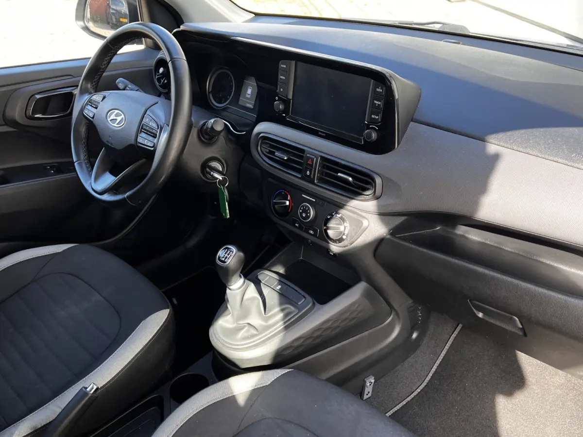 1.0 Comfort 5 Deurs | Airco | Hoge Instap | Cruise Control | Park Sensors | Sport Int | 1e Eigenaar!