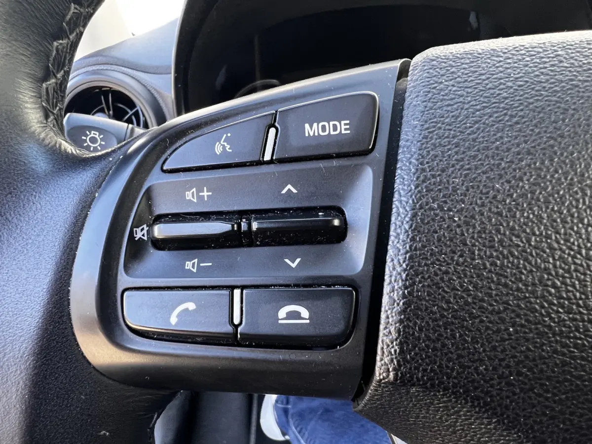 1.0 Comfort 5 Deurs | Airco | Hoge Instap | Cruise Control | Park Sensors | Sport Int | 1e Eigenaar!