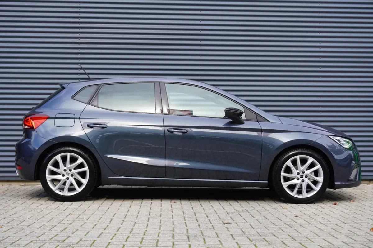 1.0 EcoTSI 95pk FR | PDC Voor & Achter | Climatronic | FullLink