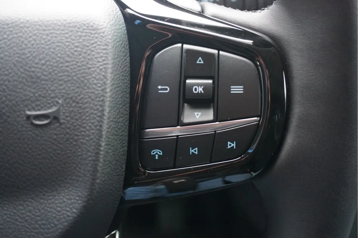 340L 218PK 71KWH Limited AUT BPM VRIJ!! Navi, ACC, 360° Cam, 17" LM NR. EC31