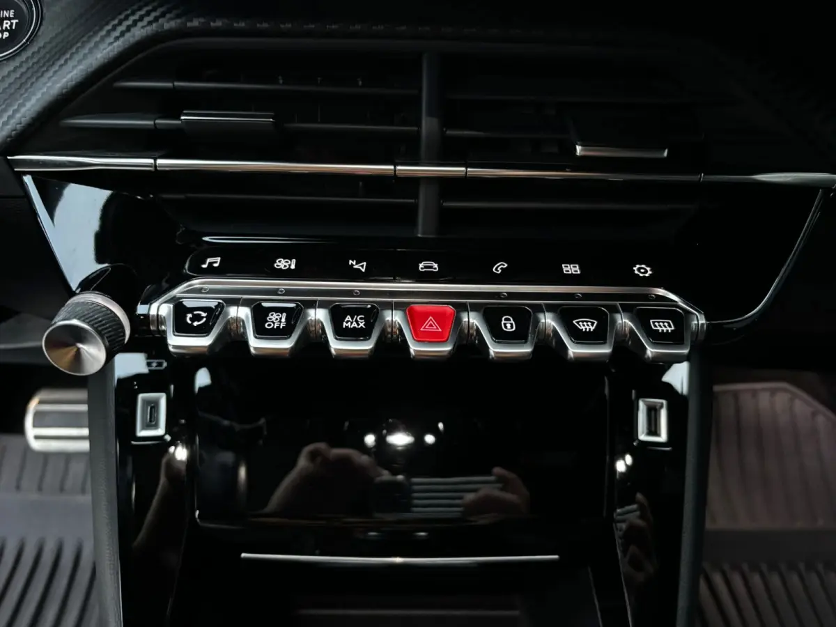 1.2 PureTech GT KEYLESS|CARPLAY|CAMERA|NAVI|NWE APK