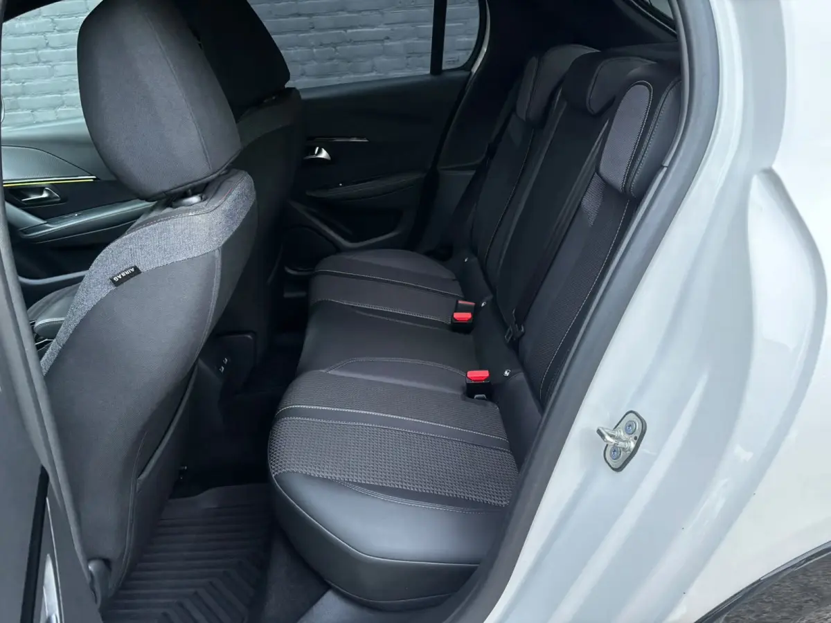 1.2 PureTech GT KEYLESS|CARPLAY|CAMERA|NAVI|NWE APK