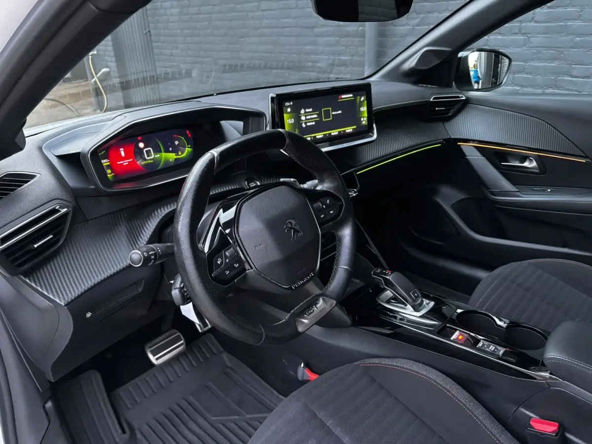 1.2 PureTech GT KEYLESS|CARPLAY|CAMERA|NAVI|NWE APK
