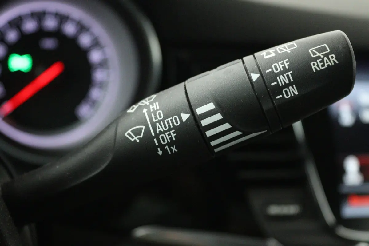 1.4 Innovation (ACHTERUITRIJCAMERA, NAVIGATIE, PARKEERSENSOREN)