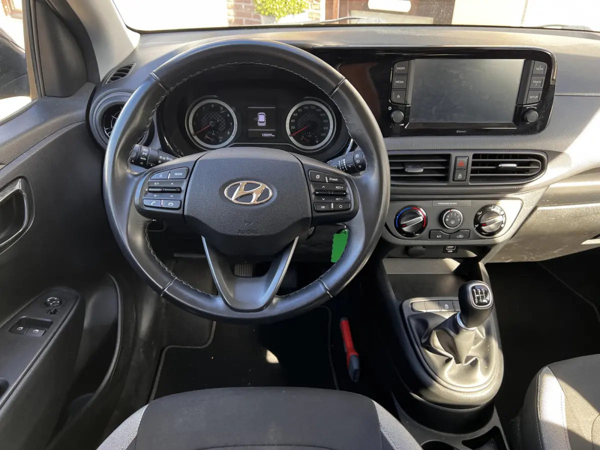 1.0 Comfort 5 Deurs | Airco | Apple CarPlay | Hoge Instap | Cruise Control | Park Sensors | Sport Int | 1e Eigenaar!